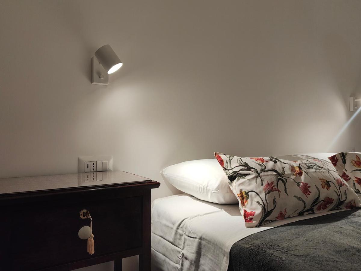 "Infrascata" Cento Metri Dal Mann Apartment Napoli Bagian luar foto